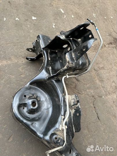 Рычаг подвески нижний левый Nissan Qashqai J11