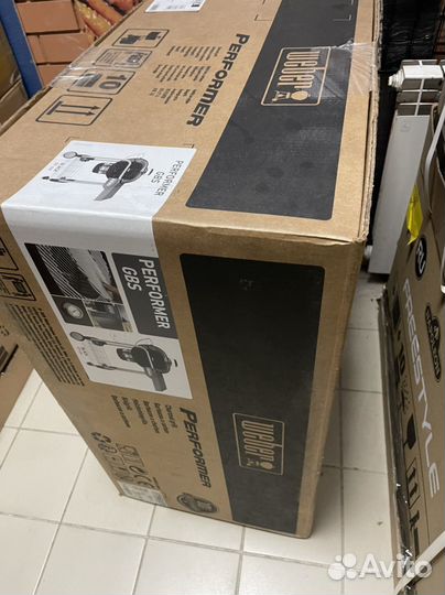 Угольный гриль Weber performer