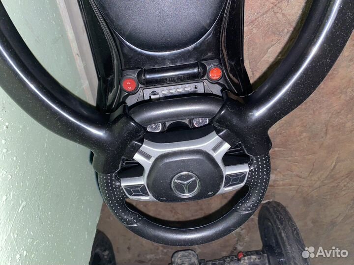 Машинка каталка с ручкой