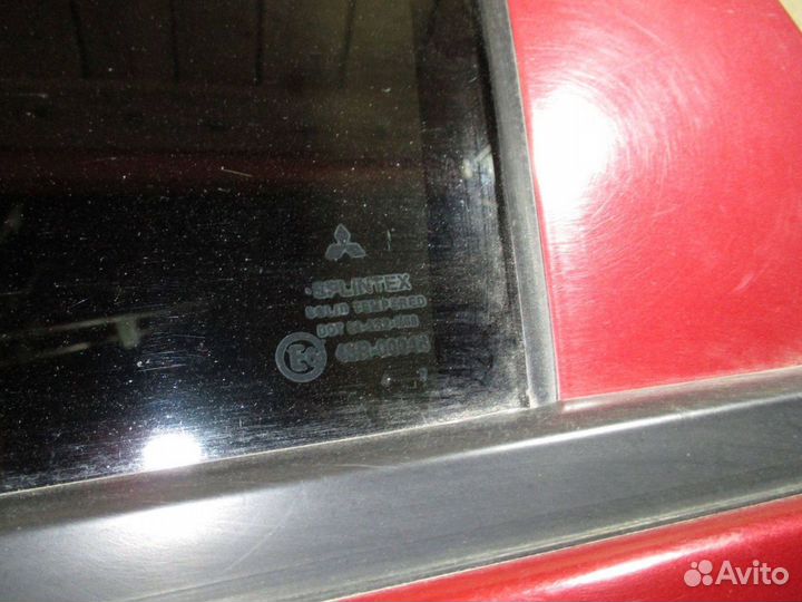 Стекло двери задней левой Mitsubishi Colt (Z3)