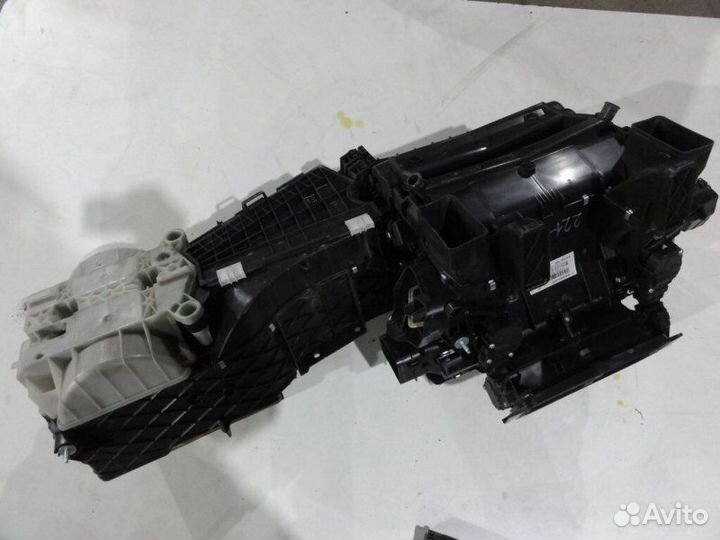 Корпус отопителя передний в сборе (печка)