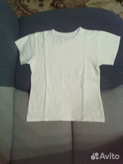 Шорты и майка для физкультуры в отличном состоянии