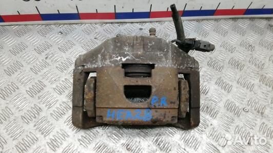 Суппорт тормозной передний правый audi A8 D3 (HEA2