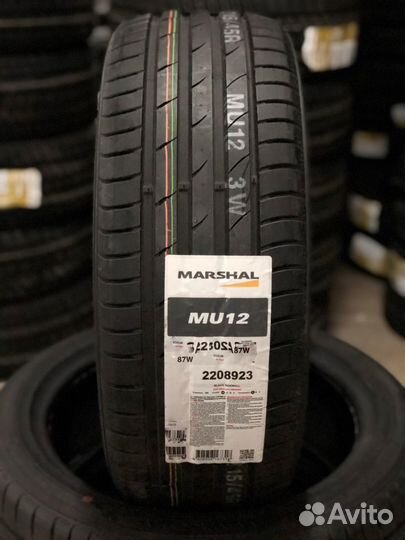 Marshal MU12 235/45 R17 97W