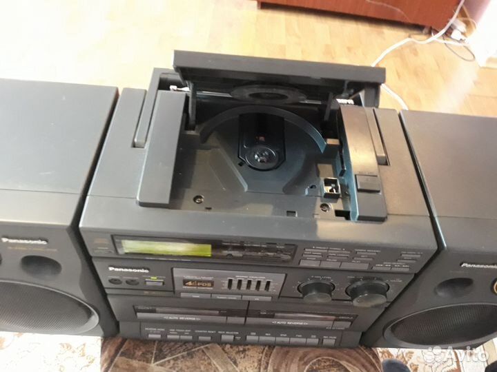 Музыкальный центр Панасоник