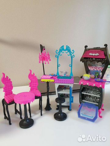 Монстер хай мебель