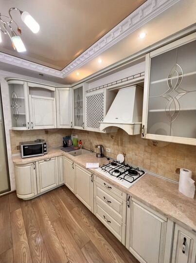 2-к. квартира, 70 м², 1/5 эт.