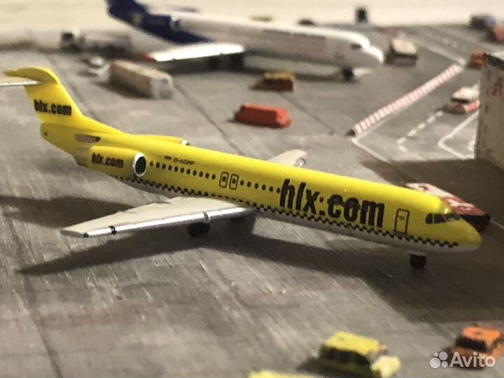 Модель самолета fokker 100 HLX.COM herpa 1:500