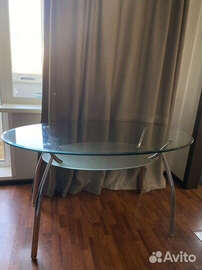 Стол обеденный