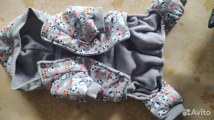 Зимний комбинезон для маленькой собаки