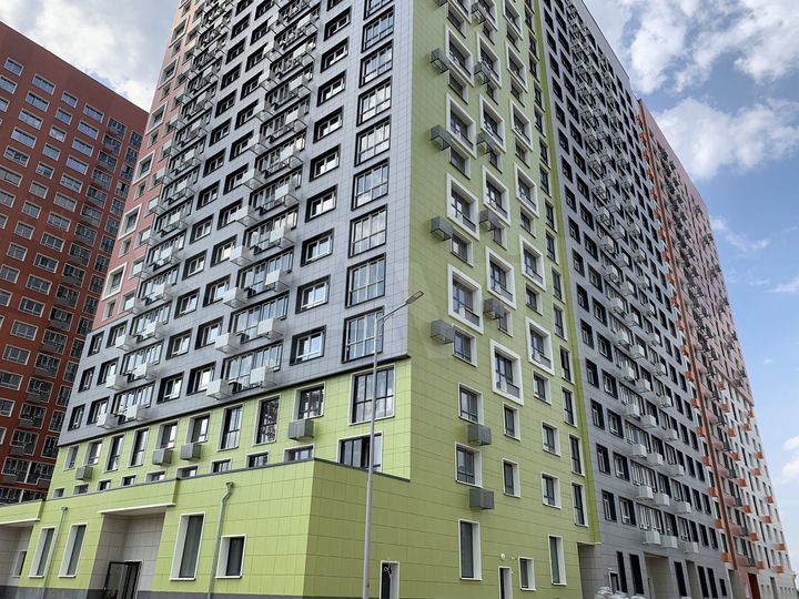 2-к. квартира, 69,6 м², 13/25 эт.