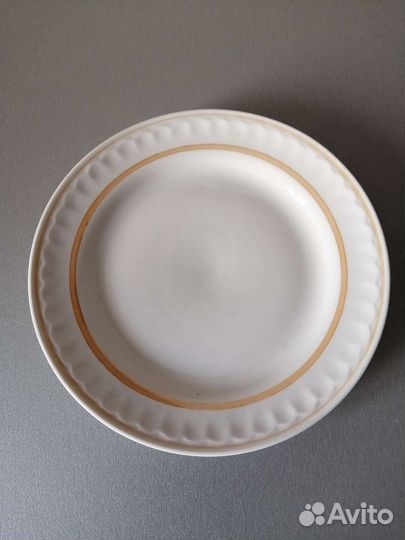 Посуда (бокалы, тарелки, пиалы)