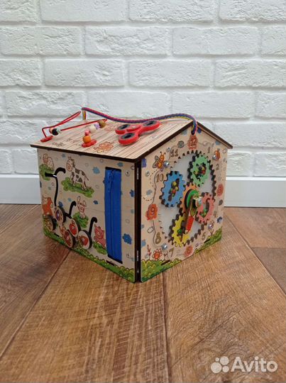 Бизиборд Домик б/у