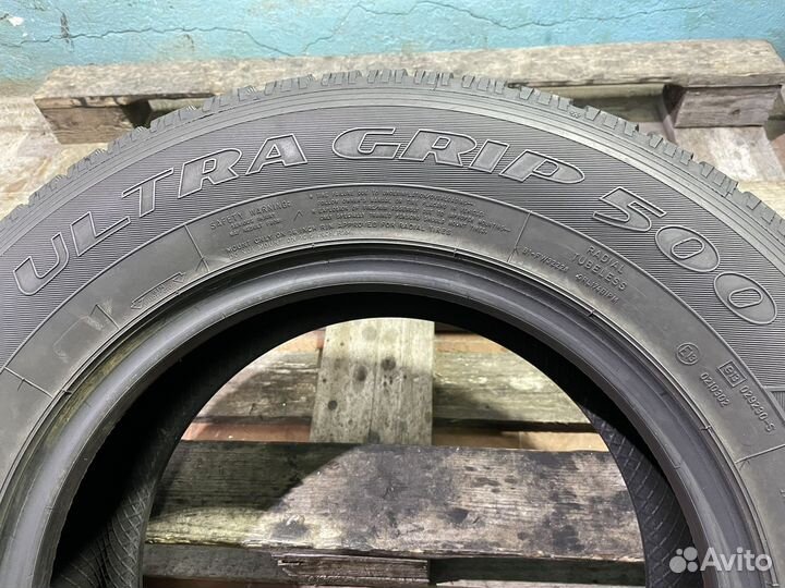 Goodyear UltraGrip 500 225/70 R16