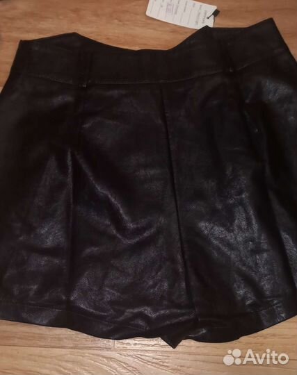 Шорты из эко кожи
