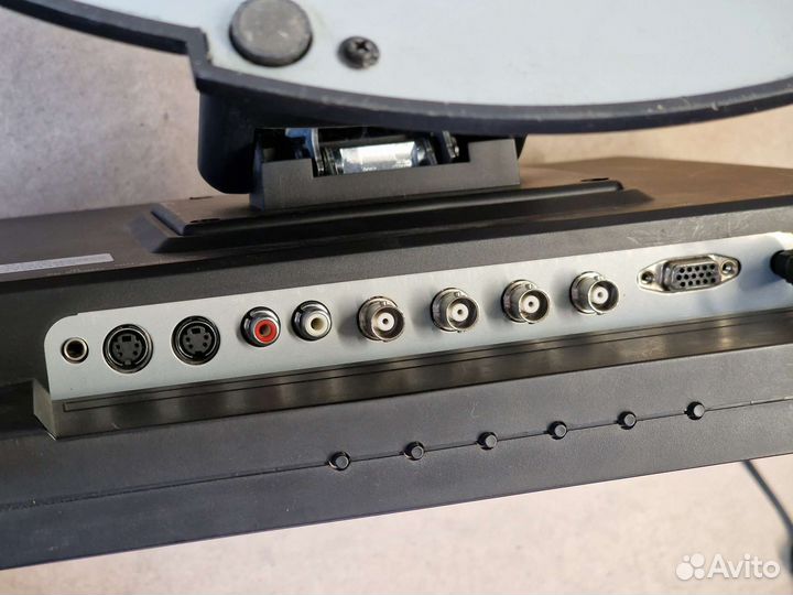 Профессиональный монитор 19