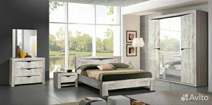 Спальный гарнитур