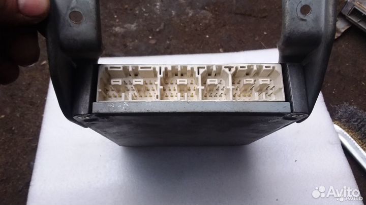 Блок управления двигателем 5VZ Toyota LC Prado 90