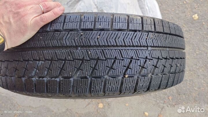 Bridgestone Blizzak VRX2 185/65 R15