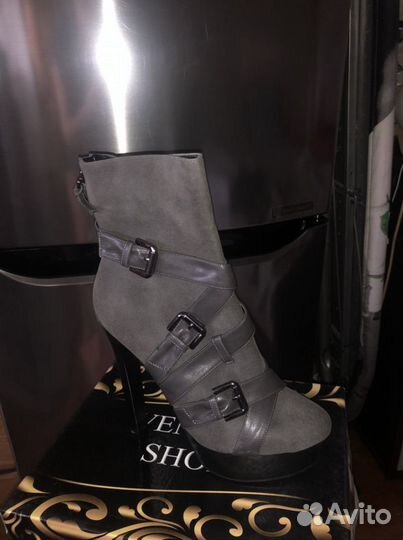 Сапоги женские 39 новые
