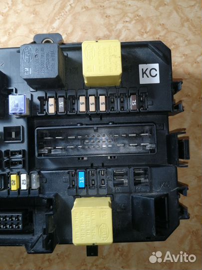 Салонный блок предохранителей опель Астра аш