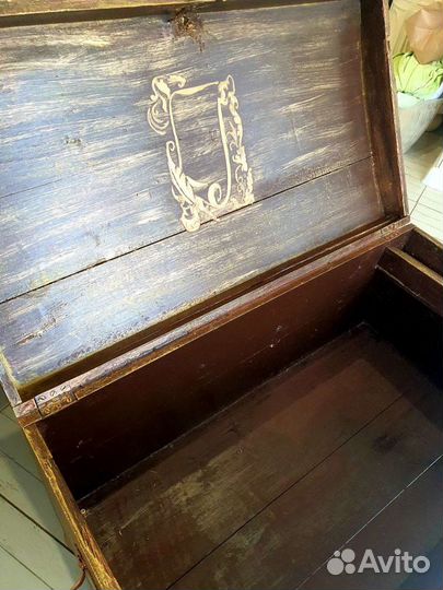 Сундук старинный деревянный