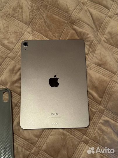 Apple iPad Air (5-го поколения)