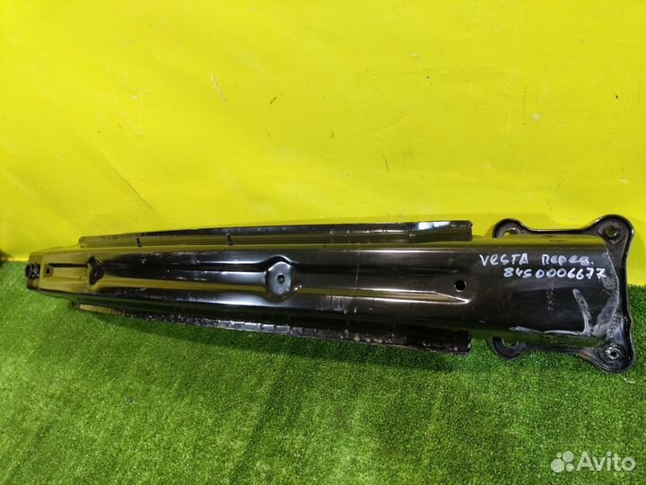 Усилитель переднего бампера LADA Vesta 2015