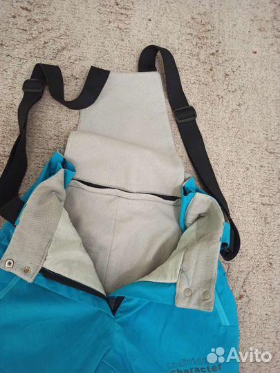 Горнолыжная: балаклава, перчатки, брюки, кофта