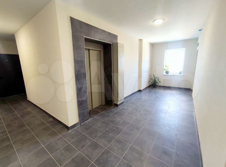 2-к. квартира, 72 м², 8/10 эт.