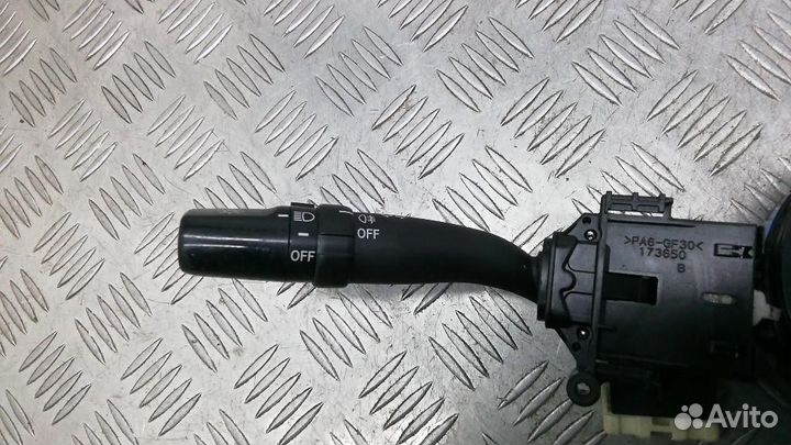 Переключатель поворотов подрулевой Toyota Avensis