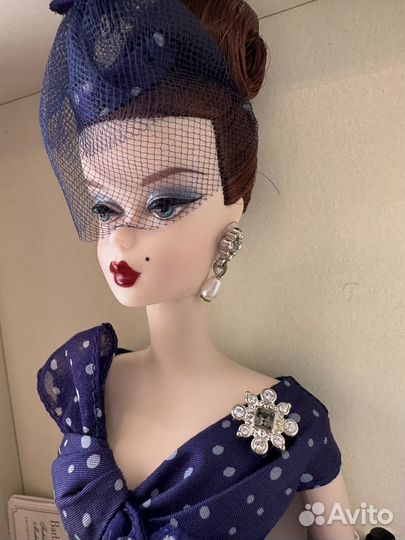 Барби Парижанка