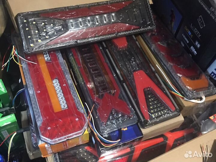 Задний фонарь(стопы) диодный 12-24 вольт