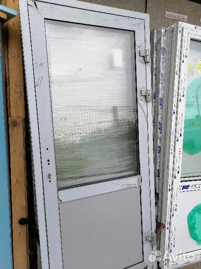 Алюминиевая дверь