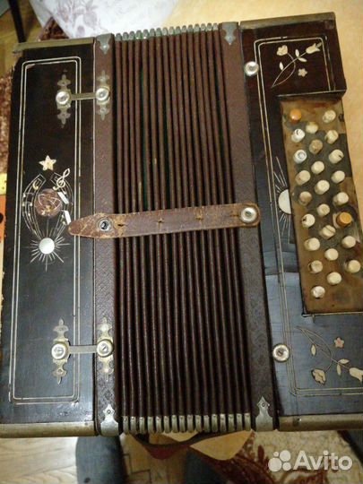 Антикварная гармонь