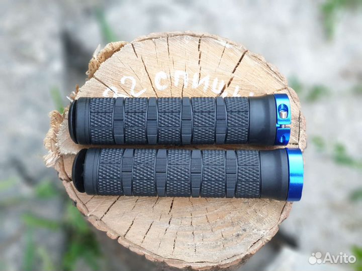 Грипсы для велосипеда синий фиксатор