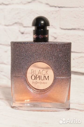 Парфюмерная вода Black Opium Floral Shock