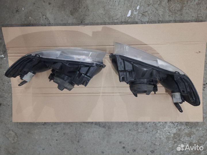 Фары передние Ford Escape