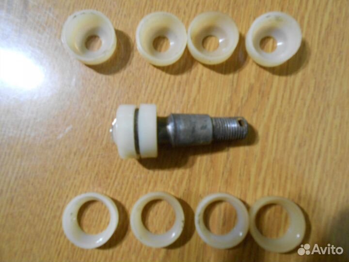 Сухарь(вкладыш)азлк иж пальца рулевых новые СССР