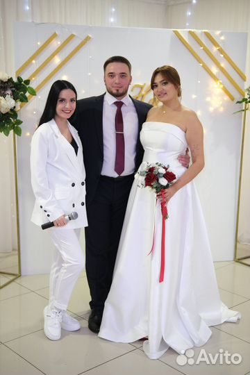 Ведущая (Тамада),DJ, живой вокал