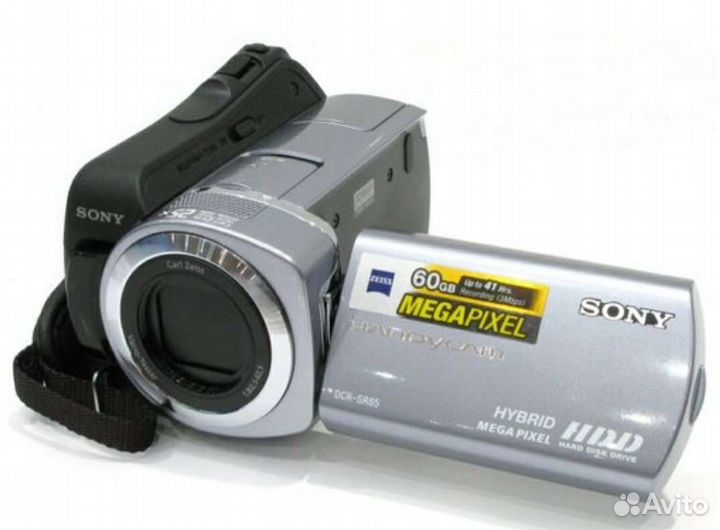 Видеокамера Sony DCR-SR85E