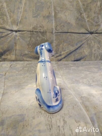 Статуэтка собачка гжель,фарфор