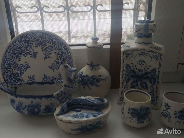 Набор посуды гжель