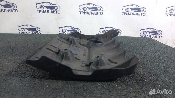 Декоративная накладка двигателя Kia Ceed G4FC 2007