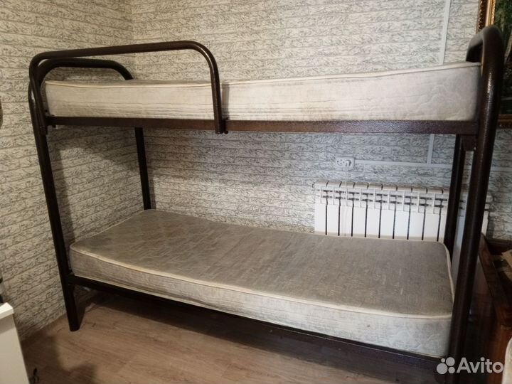 Двухъярусная кровать металлическая бу