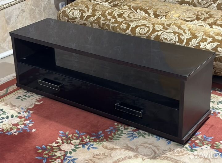 Подставка под телевизор