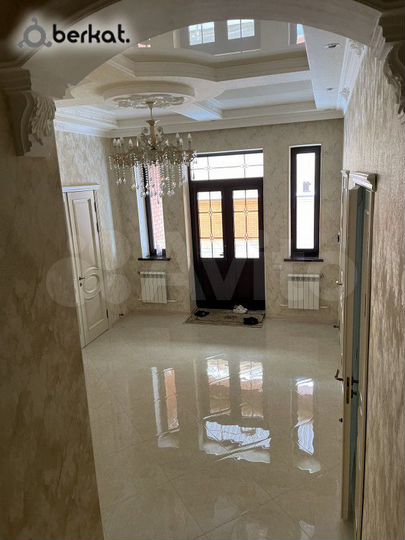 Дом 500 м² на участке 6 сот.