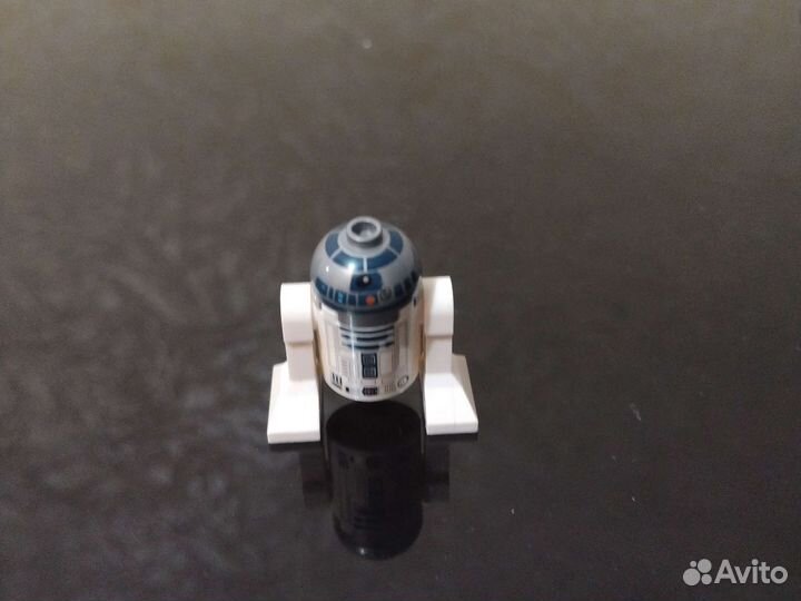 Lego star wars минифигурки r2-b2
