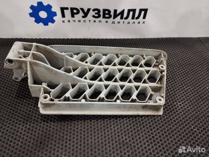 Ступень левая Volvo FH4 82171603