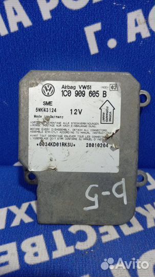 Блок управления airbag Volkswagen Passat B5 седан